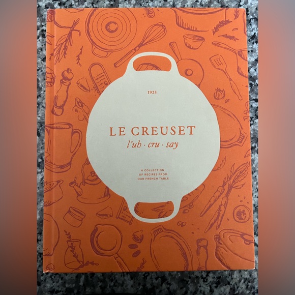 Le Creuset Kitchen Set Of 2 Le Creuset Cookbook Book Williams